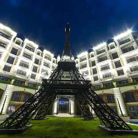 Romance Paris Apartment *